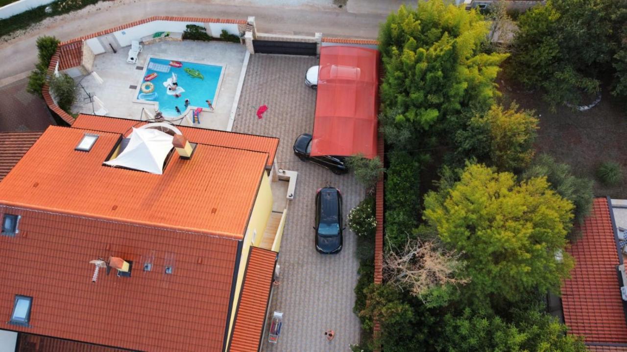 Apartments Villa Mimi Visnjan Exterior photo