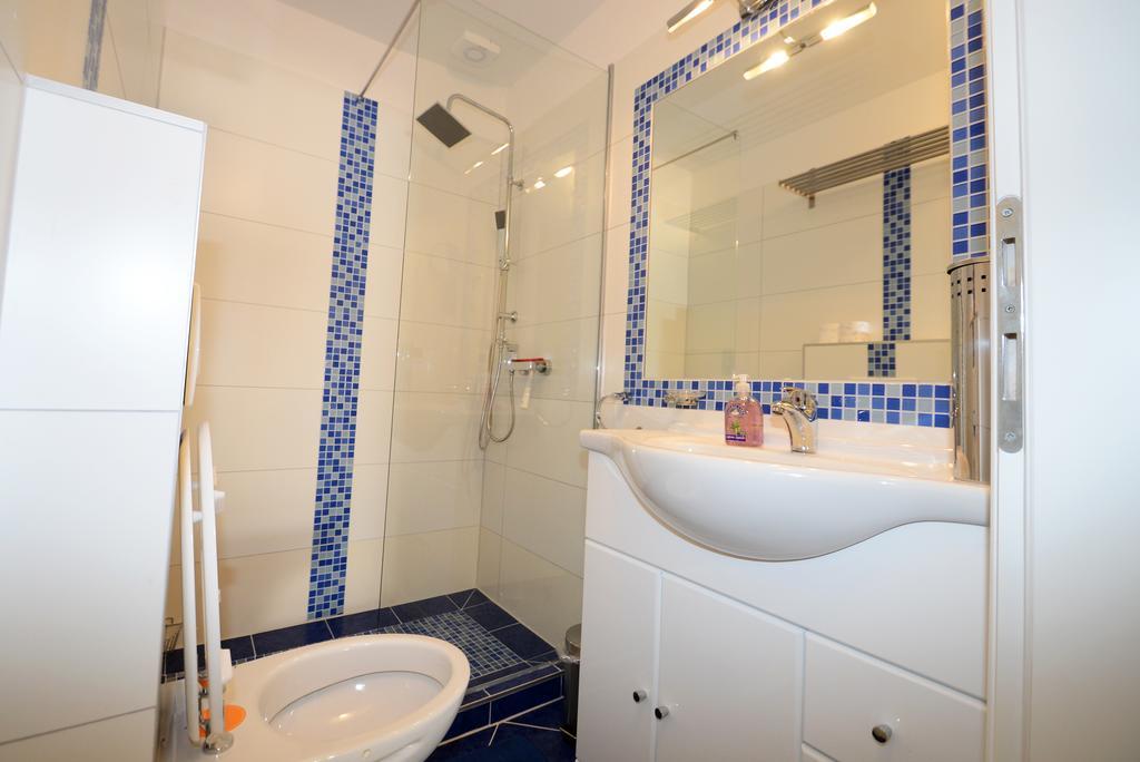 Apartments Villa Mimi Visnjan Room photo