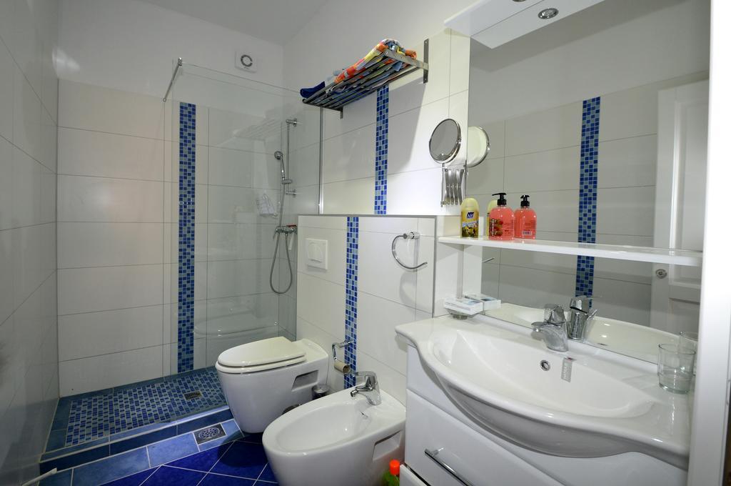 Apartments Villa Mimi Visnjan Room photo
